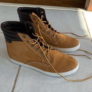 Woman’s Brown Timberlands